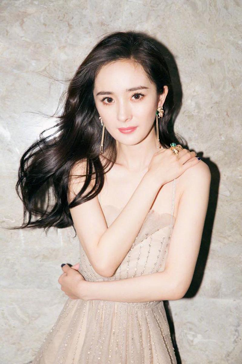 day la ngoi sao cuc may man khi duoc bo chong khang dinh dep tu nhien! - 12