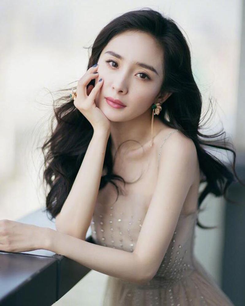 day la ngoi sao cuc may man khi duoc bo chong khang dinh dep tu nhien! - 11