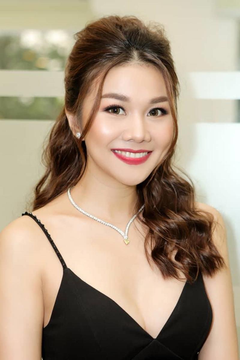thanh hang deo trang suc 1 ty dong, tu tin do dang cung thuy tien, truong ngoc anh - 1