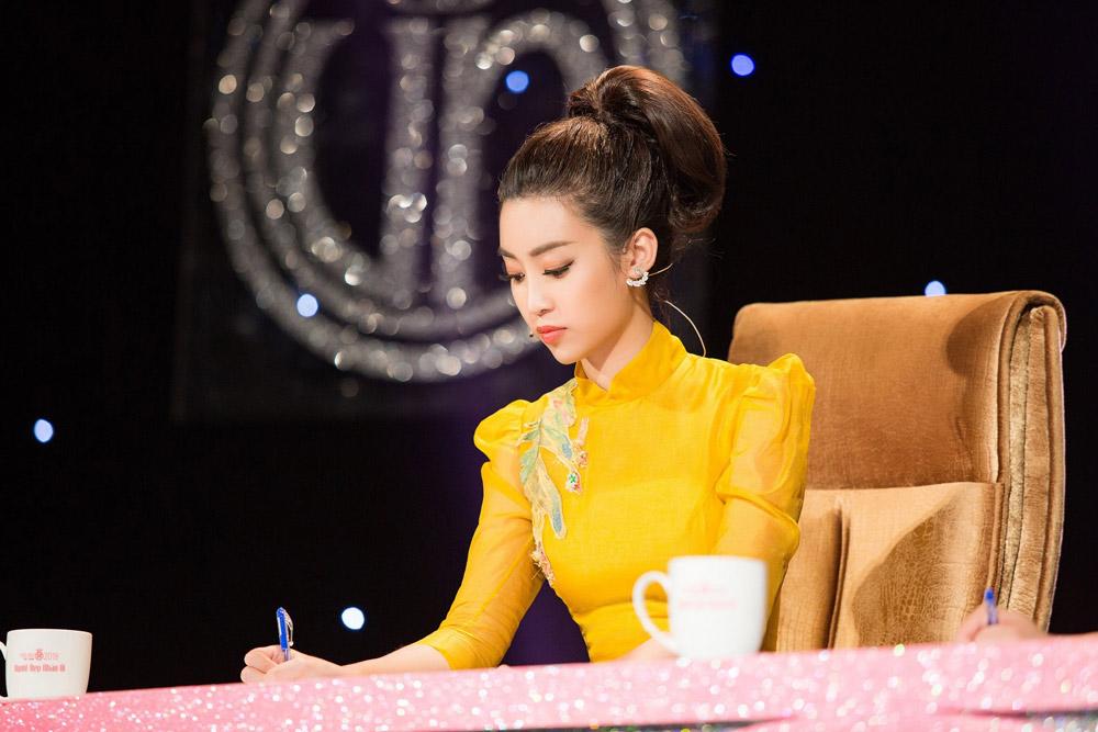 bang chung cho thay do my linh la hoa hau an mac tiet kiem nhat viet nam - 4