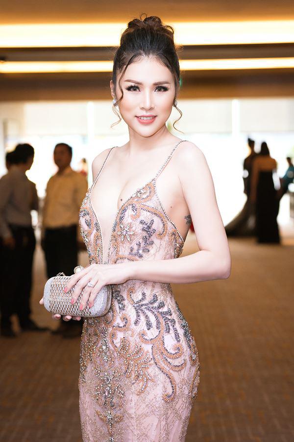 co vo hoa hau bikini cua dien vien thien bao "that lung buoc bung" de giam 20kg - 3