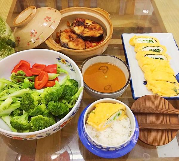 nau com cho 2 nguoi nhung 9x sai gon bay mam nao cung day am ap nhu nha co khach - 2