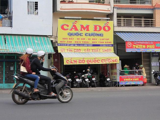 vo chong tre ‘meo xech’ mua world cup - 1