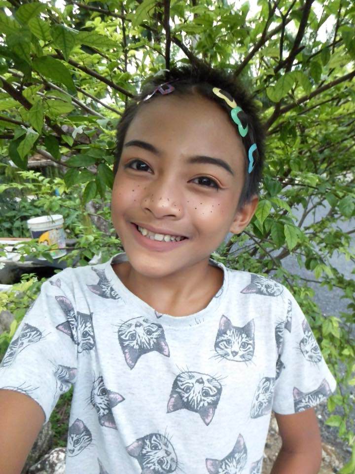 hoa hau cung phai "nga mu" truoc than thai cua than dong catwalk nhi thai lan - 3