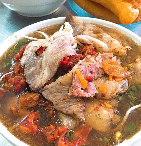 nhung bat bun pho "thit tran bo de", an mot bua no nguyen ngay khien dan tinh them thuong - 10