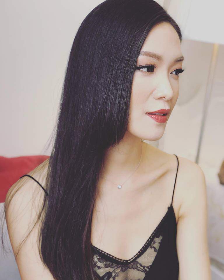 loat thi sinh hoa hau viet nam 2018 chon ao dai de tham du "nguoi dep nhan ai" - 16