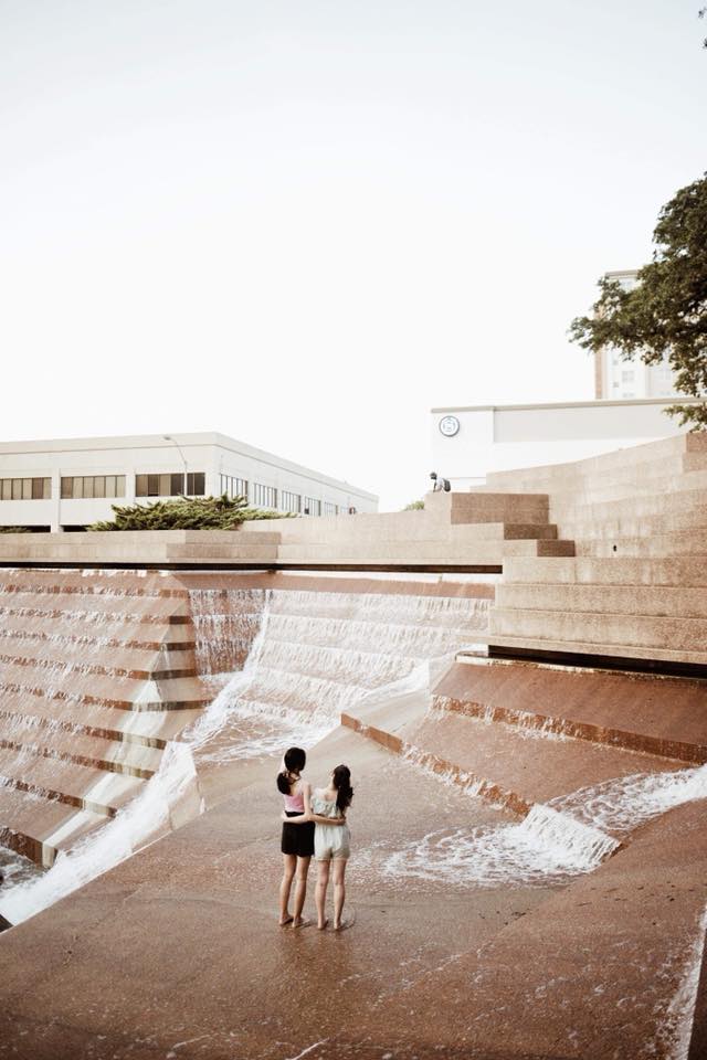 loat thi sinh hoa hau viet nam 2018 chon ao dai de tham du "nguoi dep nhan ai" - 18