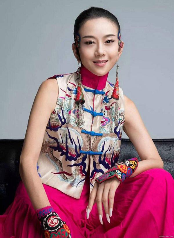 "thien nga mua trung quoc" dep khong ti vet o tuoi 60 nho ngung an com - 5