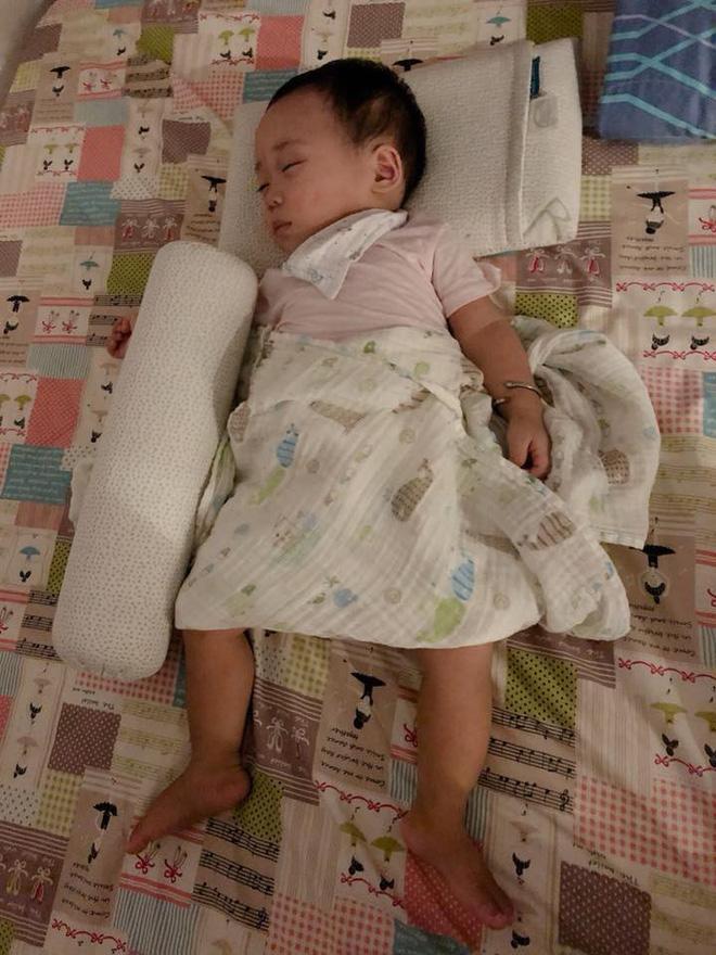 hinh anh moi nhat cua con trai "hot girl" bella: an ngon ngu ky va “ghen nguoc” voi anh chi - 2