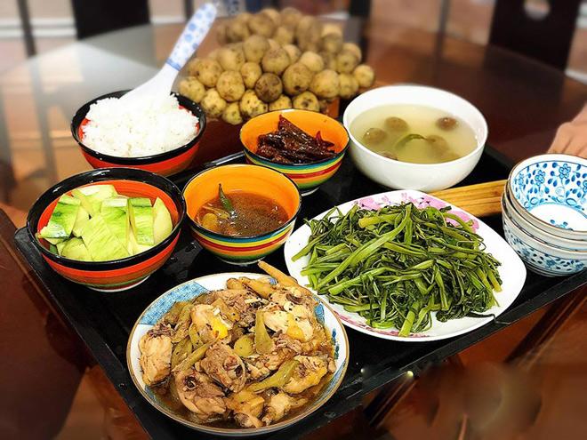 me dam da nang khoe nhung mam com 3 nguoi day ap mon chua den 100 nghin - 11