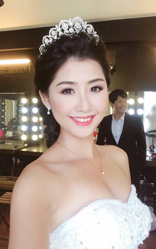 ngan ngo ngam nhan sac nu tiep vien hang khong di thi hoa hau - 4