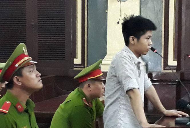 vu sat hai 5 nguoi trong gia dinh o binh tan: nguoi giat quan ao cho hung thu khai gi? - 1