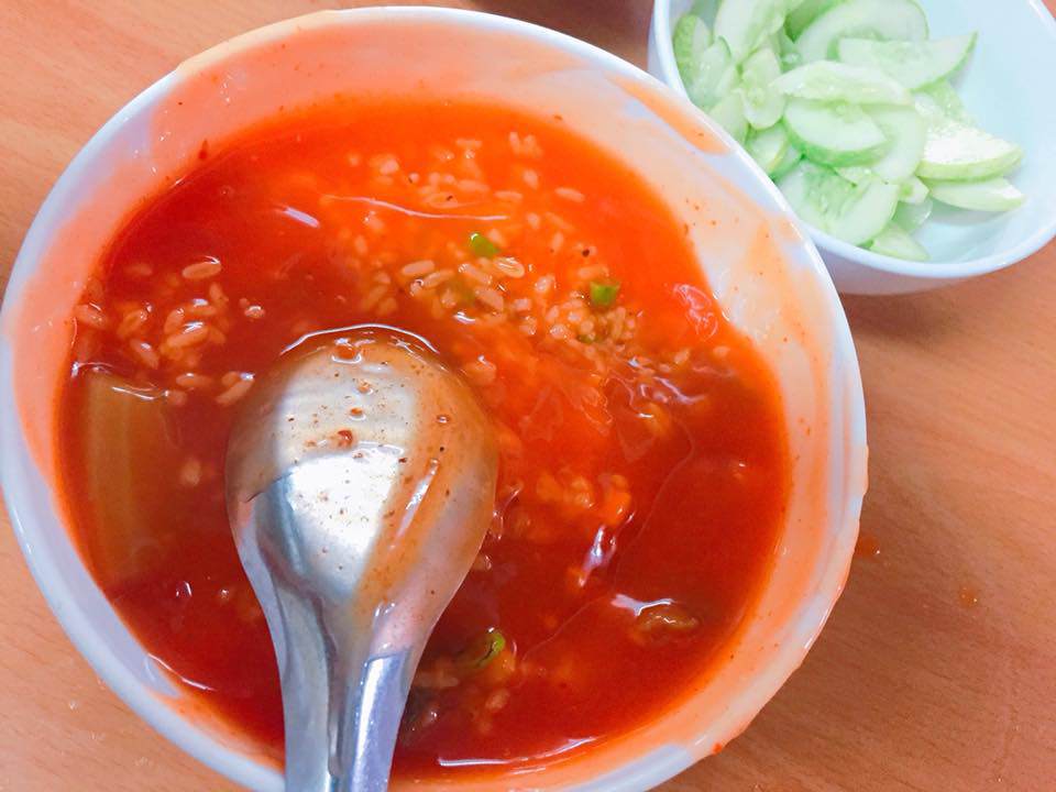 co gai ke cau chuyen buon ve bat com rang chan tuong ot, dan mang lai cuoi den dau ruot - 3