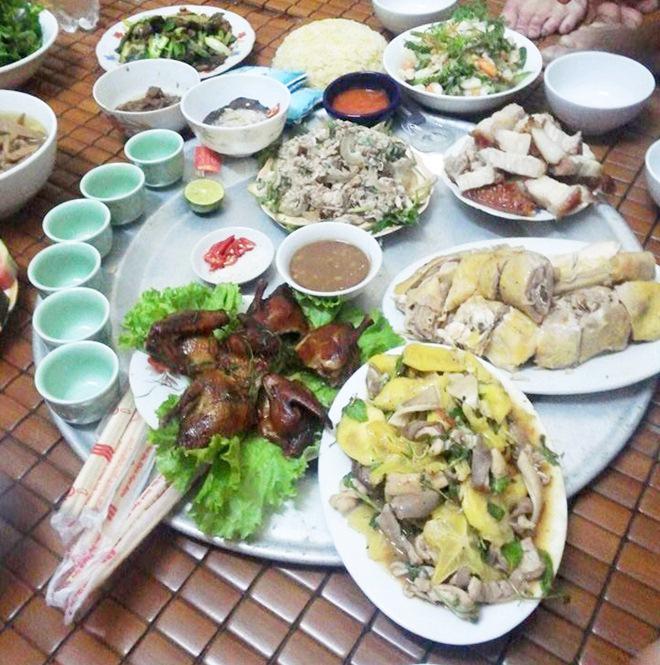 thuong vo ban, chong lao vao com nuoc ho, ai ngo co ngay thanh dau bep gia dinh tai ba - 14
