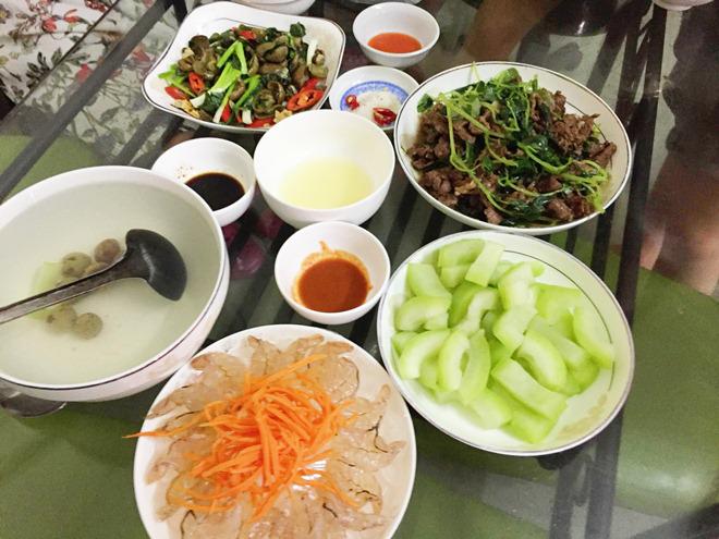 thuong vo ban, chong lao vao com nuoc ho, ai ngo co ngay thanh dau bep gia dinh tai ba - 4