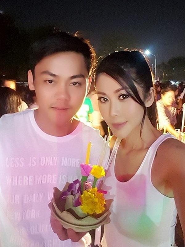 "tra thu" chong cu bac beo, me hai con lot xac quyen ru, cap trai tre kem 2 con giap - 12