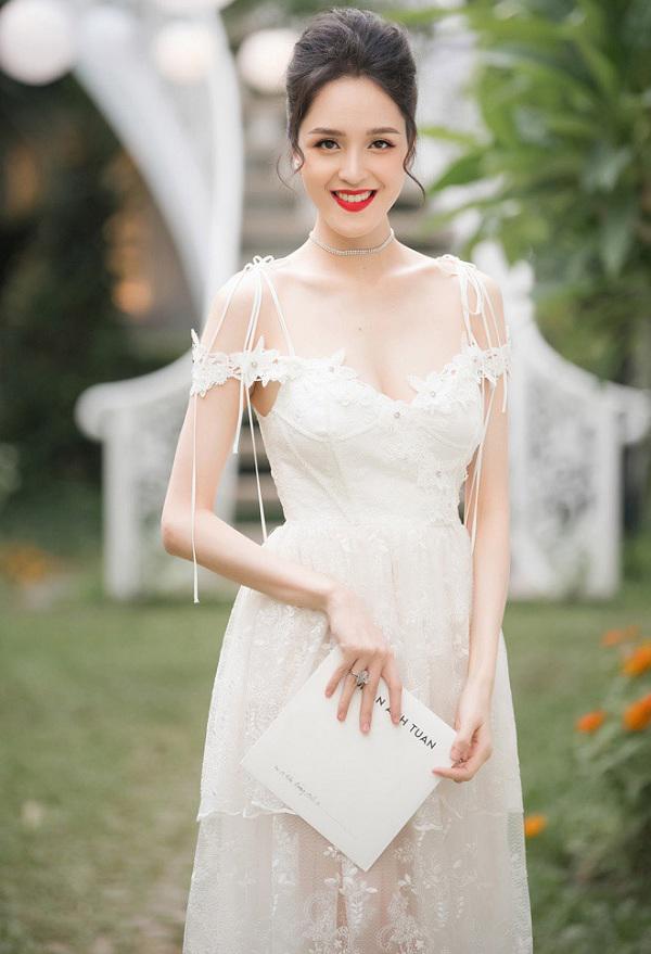 a hau hoang anh "an nhu hum" van giam 30kg deu deu du bau bi nang 80kg - 2