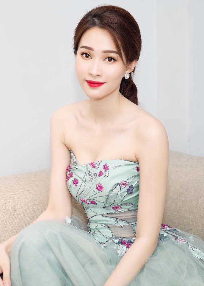 hoa hau dang thu thao "than troi" vi con khong nhan ra me, tat ca boi ly do nay! - 9