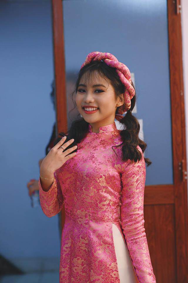 tuoi 15, "co be dan ca" phuong my chi trang diem dam kho nhan ra, fan tranh cai - 9