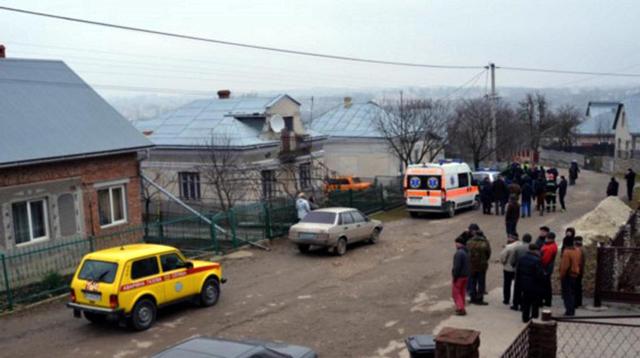 phat hien hai cot doi nam nu om nhau suot 3.000 nam va cau chuyen bi an phia sau - 1