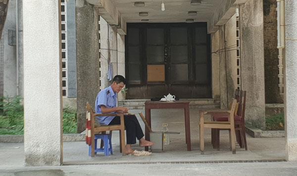 ven man bi an “nha ma” 20 nam khong nguoi o giua thu do - 2