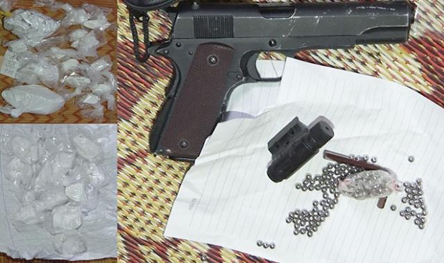 hai me con buon ma tuy "khet tieng" o nam dinh chang day dien tran, thep gai quanh nha - 1