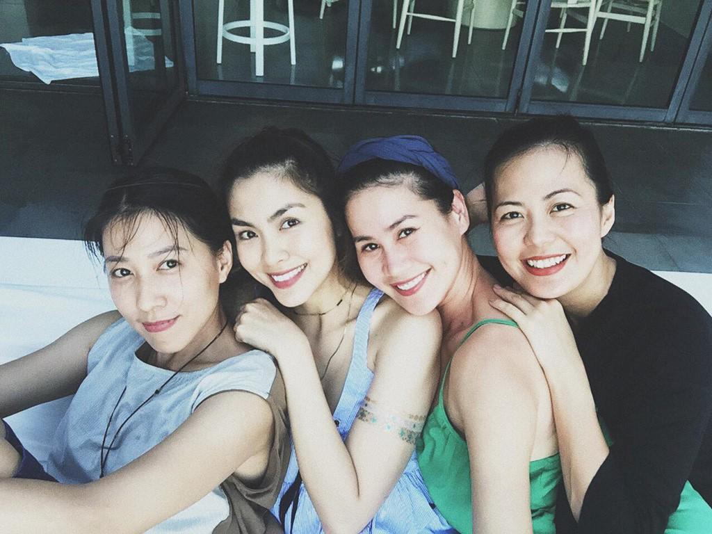 hoi ban than 10 nam cua tang thanh ha: toan my nu noi tieng len chuc me bim sua - 4