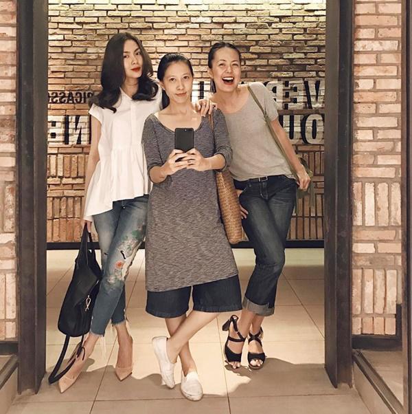 hoi ban than 10 nam cua tang thanh ha: toan my nu noi tieng len chuc me bim sua - 15