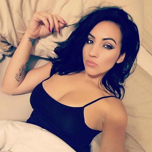 "tien duoc" cua ba ngoai xinh dep bi nhieu trai dang tuoi con tan tinh moi ngay - 3