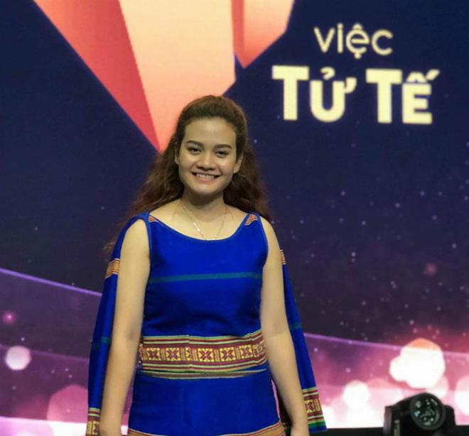 co gai tay nguyen tro thanh me tu nam 14 tuoi nho cuu mang dua tre sap bi chon song - 1