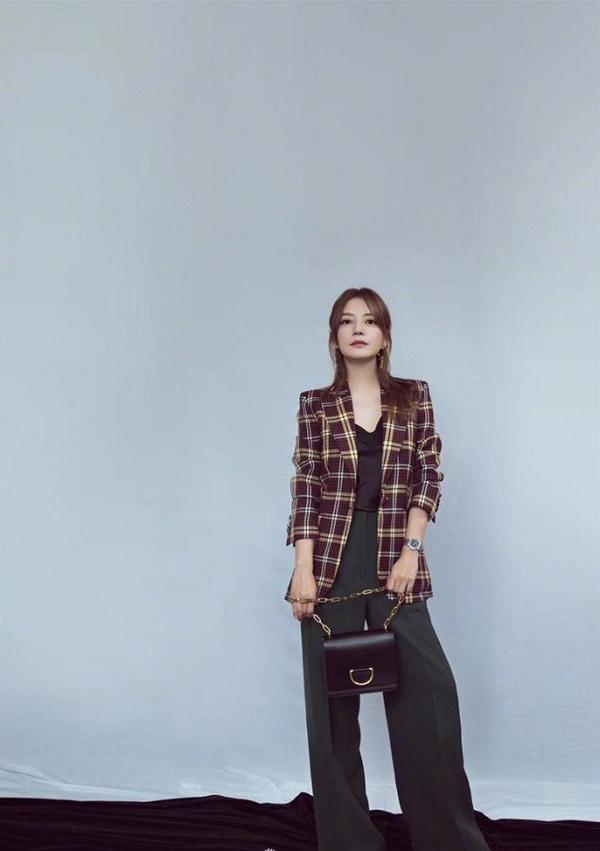 “cach cach” trieu vy manh danh den kho tin sau thoi gian dai len can xo xe - 7