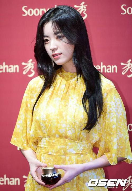 my nhan cuoi dep nhat han quoc lam gi de co lan da ngoc nga? - 12