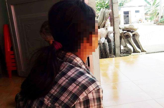 tam su nghen long cua cu ba co chau gai bi con re xam hai den sinh con - 2