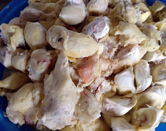 thuc hu ve “sau rieng an tra hat" gia 15.000 dong/kg - 5