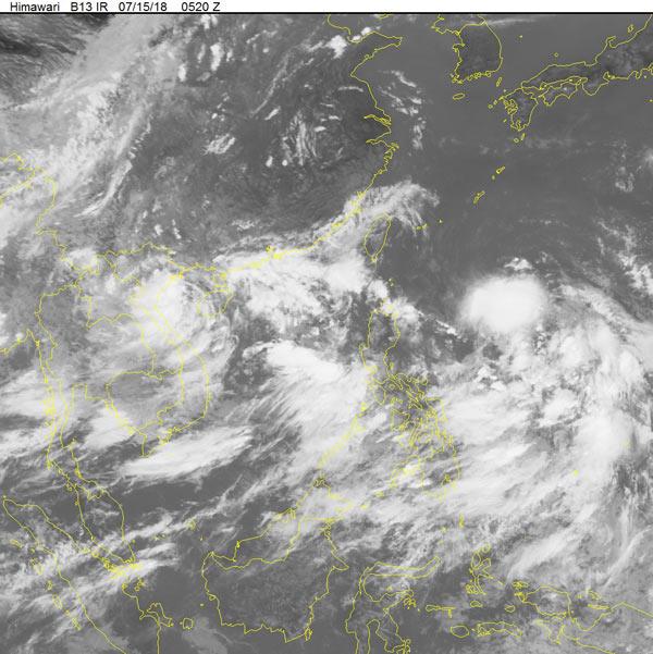 tin tuc 24h: cap doi "may mua" quen keo rem cua khien ca quan ruou doi dien hoang hot - 2