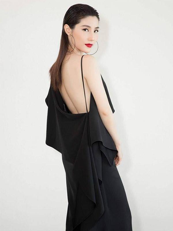 diem my 9x "tu che" mat na tai gia, tu anh lan da dua chuot giup da trang bat tong - 2