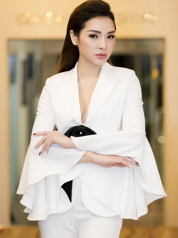 diem my 9x "tu che" mat na tai gia, tu anh lan da dua chuot giup da trang bat tong - 14