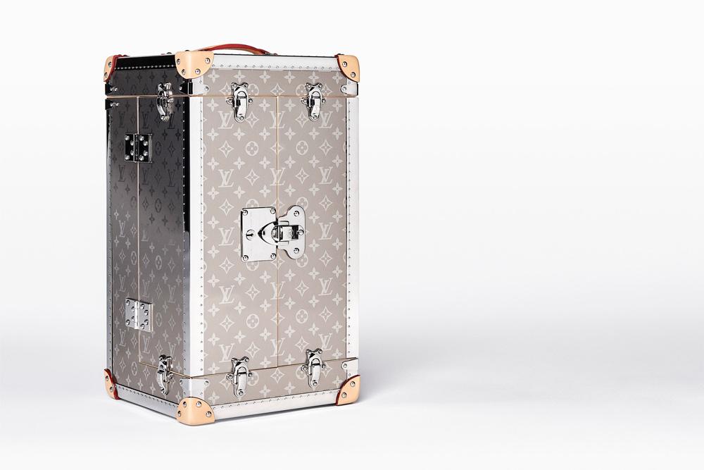 it ai biet, chiec vali dung cup vang cua world cup 2018 la hang hieu xa hoa - 4