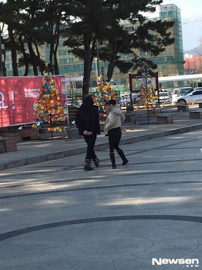 cap doi quyen luc xu han: thong bao ket hon bang thu tay, dam cuoi chi ton 23 trieu dong - 6