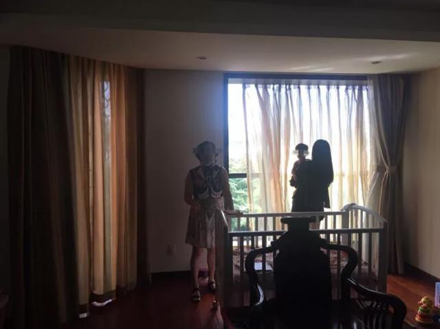 me chong duoi con dau dang o cu khoi nha chuc ty, ai cung dong long khi biet su that - 3