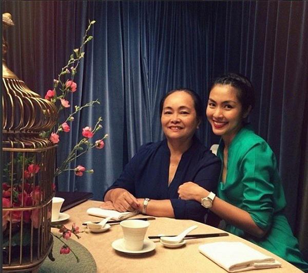 nhin cac ba me nay, bao sao ha tang, ha ho, pham huong lai xung danh "my nhan" den the! - 10