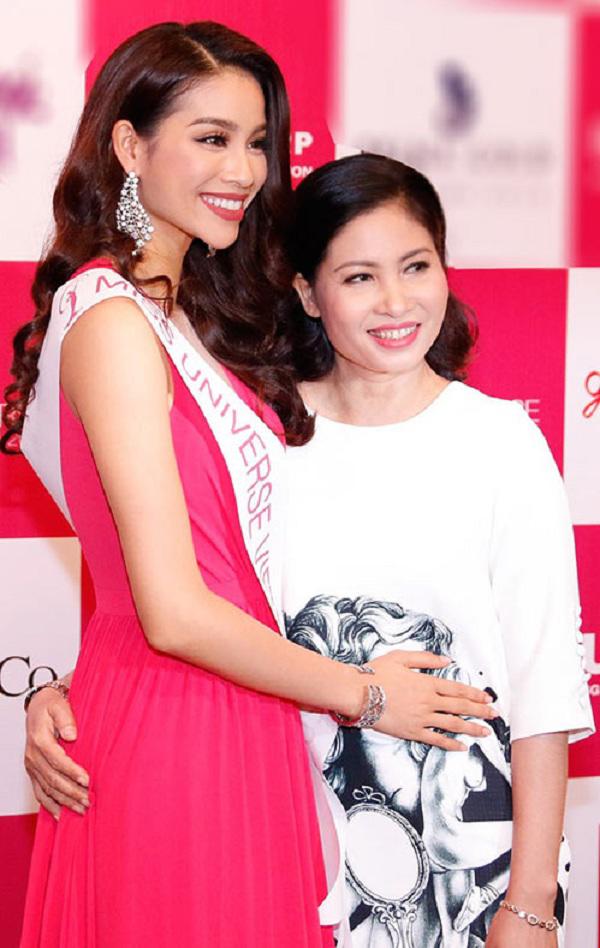 nhin cac ba me nay, bao sao ha tang, ha ho, pham huong lai xung danh "my nhan" den the! - 11