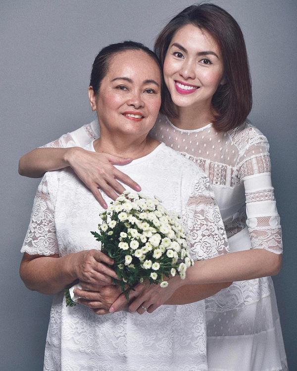 nhin cac ba me nay, bao sao ha tang, ha ho, pham huong lai xung danh "my nhan" den the! - 7