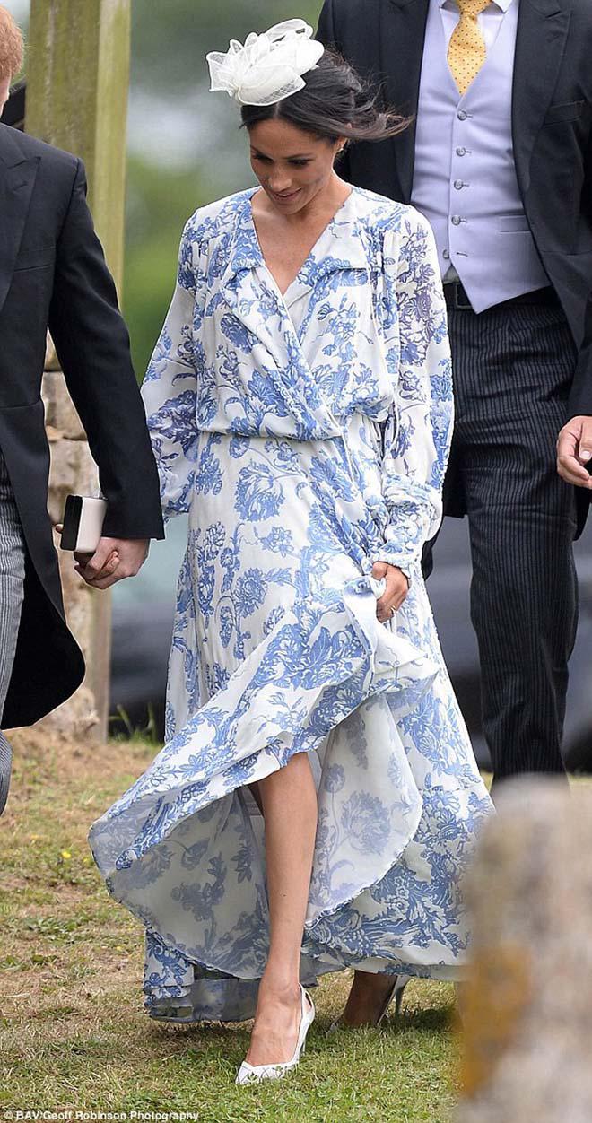 mac gi cung bi bat loi, co dau moi cua hoang gia anh qua lep ve voi cong nuong kate - 17