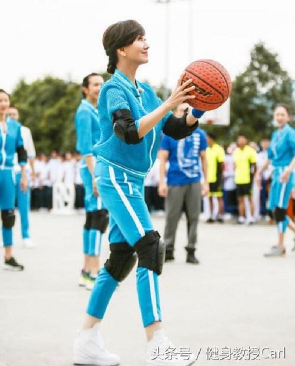 64 tuoi ma trong nhu thieu nu, vi quan am dep nhat man anh hoa ngu co bi quyet gi? - 6