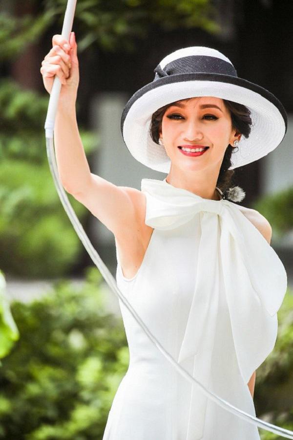 64 tuoi ma trong nhu thieu nu, vi quan am dep nhat man anh hoa ngu co bi quyet gi? - 1