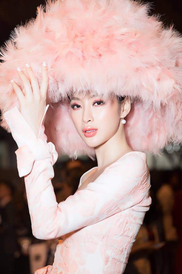 chan che vay ao sang chanh, angela phuong trinh hoa "hop qua" di dong xinh dep - 11