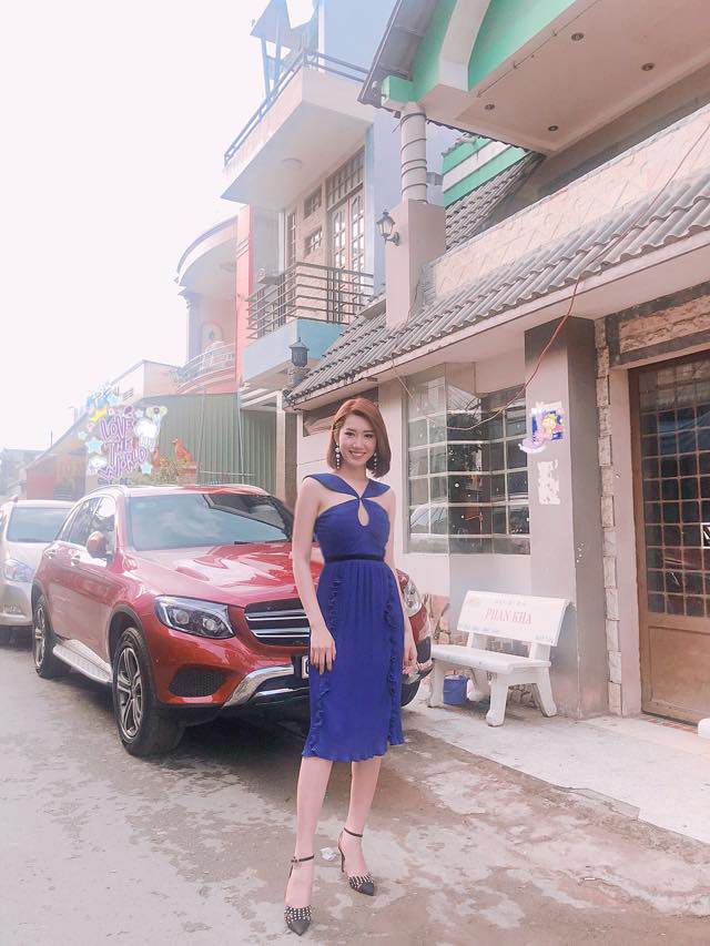 mac sang chanh di danh ghen, thuy ngan (gao nep gao te) khang dinh: "di dau cung phai dep" - 9