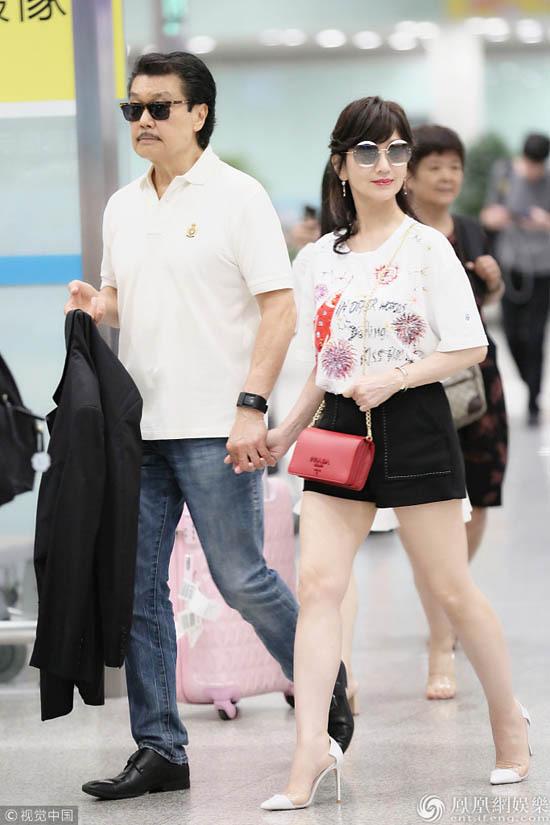 dang thon, mac do nhu gai tre, it nguoi tin nu dien vien nay da gan 70 tuoi! - 5