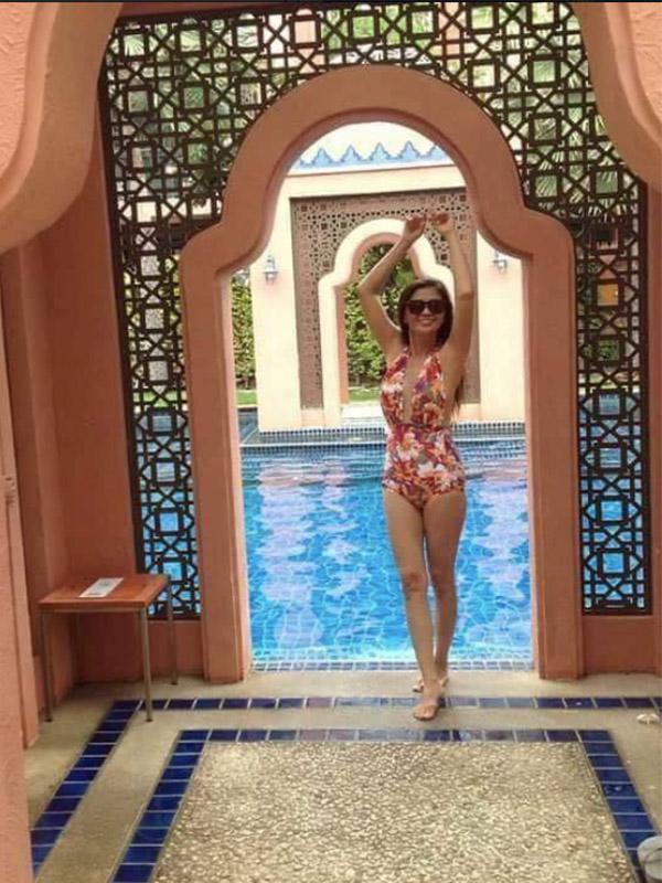 su that ve ve ngoai nuot na cua cu ba 71 tuoi dang lam cong dong mang "day song" - 2